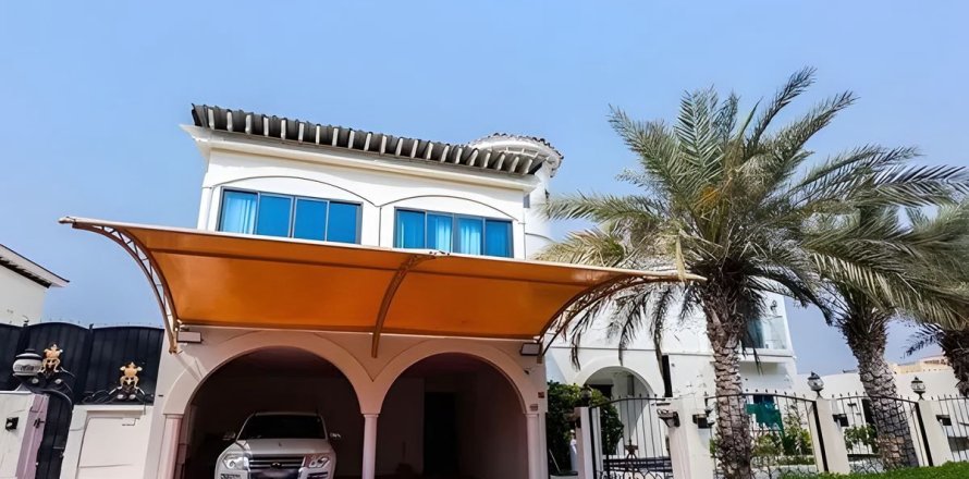Villa in Dubai 8 bedrooms, 1333.3 sq.m. № 60633