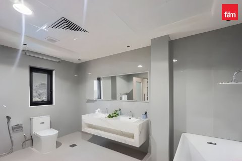 Villa in Dubai 8 bedrooms, 1333.3 sq.m. № 60633 - photo 22