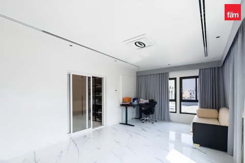 Villa in Dubai 8 bedrooms, 1333.3 sq.m. № 60633 - photo 12