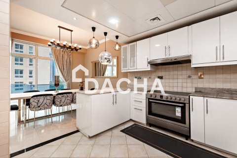 Apartment in Dubai Marina, Dubai 3 bedrooms, 225 sq.m. № 110422 - photo 14