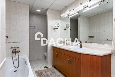 Apartment in Dubai Marina, Dubai 3 bedrooms, 225 sq.m. № 110422 - photo 18