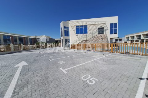 Townhouse in Dubai Land, Dubai 2 bedrooms, 125 sq.m. № 110419 - photo 8