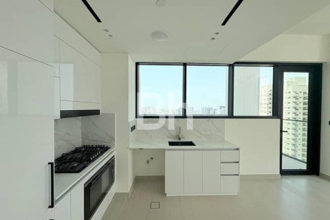 Apartment in Jumeirah Village Circle, Dubai 2 bedrooms, 106 sq.m. № 23003 - photo 2