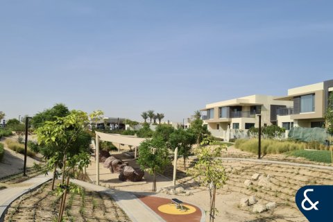 Снять в аренду виллу в Maple at Dubai Hills Estate, Дубай Хилс Эстейт, Дубай: 3 спальни, 207м², № 98963 - фото 11