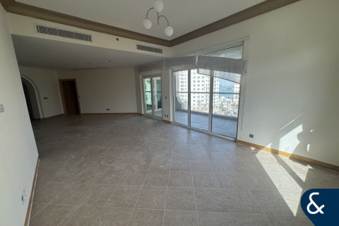 Apartment in Palm Jumeirah, Dubai 3 bedrooms, 201 sq.m. № 98965 - photo 17