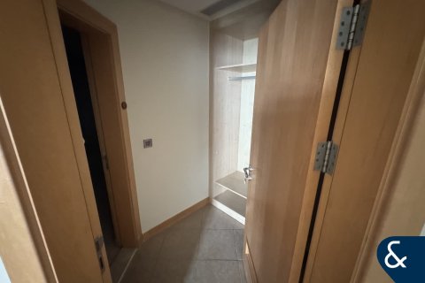 Apartment in Palm Jumeirah, Dubai 3 bedrooms, 201 sq.m. № 98965 - photo 24