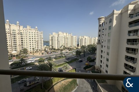 Apartment in Palm Jumeirah, Dubai 3 bedrooms, 201 sq.m. № 98965 - photo 2