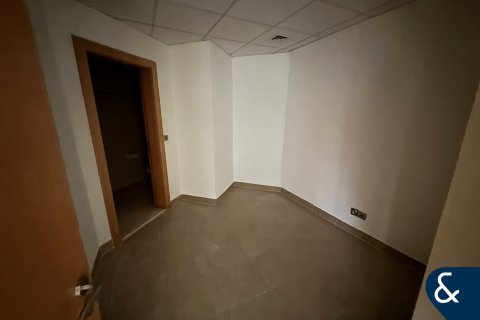 Apartment in Palm Jumeirah, Dubai 3 bedrooms, 201 sq.m. № 98965 - photo 19