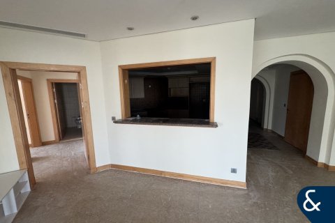 Apartment in Palm Jumeirah, Dubai 3 bedrooms, 201 sq.m. № 98965 - photo 15