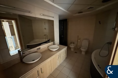 Apartment in Palm Jumeirah, Dubai 3 bedrooms, 201 sq.m. № 98965 - photo 26