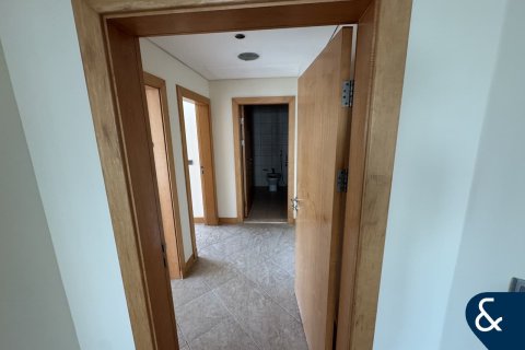 Apartment in Palm Jumeirah, Dubai 3 bedrooms, 201 sq.m. № 98965 - photo 7