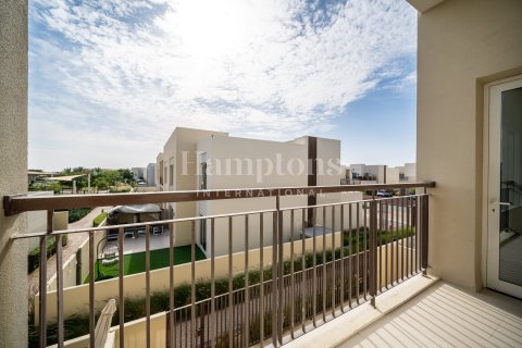 Снять в аренду квартиру в Dubai South (Dubai World Central), Дубай: 2 спальни, 107.52035802м², № 135060 - фото 9