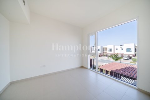 Снять в аренду квартиру в Dubai South (Dubai World Central), Дубай: 2 спальни, 107.52035802м², № 135060 - фото 17