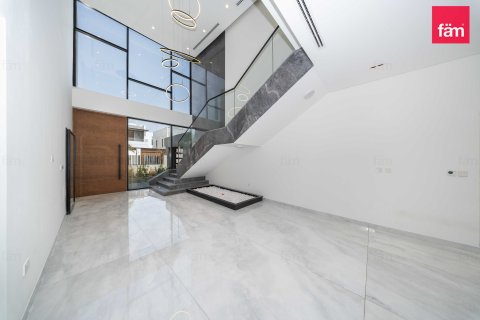 Villa in Al Furjan, Dubai 5 bedrooms, 600 sq.m. № 135078 - photo 19