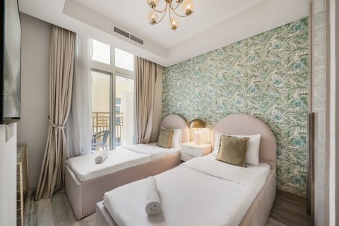 Купить таунхаус в Дубае: 3 спальни, 192.54м², № 130159 - фото 9