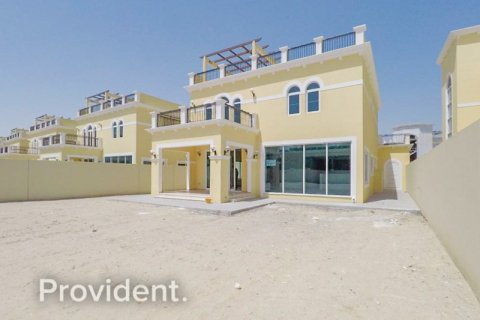 Villa en Jumeirah Park, Dubai, 4 dormitorios, № 1520 - foto 1