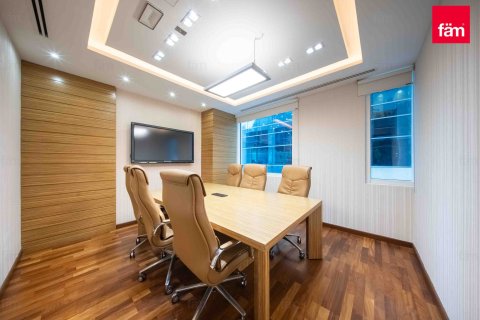 Oficina en Business Bay, Dubai, 181.3 m², № 55751 - foto 3