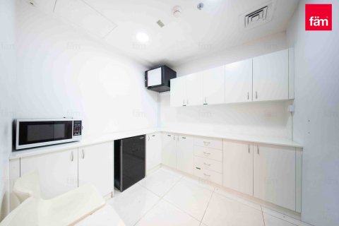 Oficina en Business Bay, Dubai, 181.3 m², № 55751 - foto 11