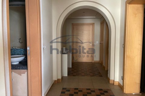 Снять в аренду квартиру в Shoreline Apartments, Пальма Джумейра, Дубай: 2 спальни, 191.8м², № 7669 - фото 8