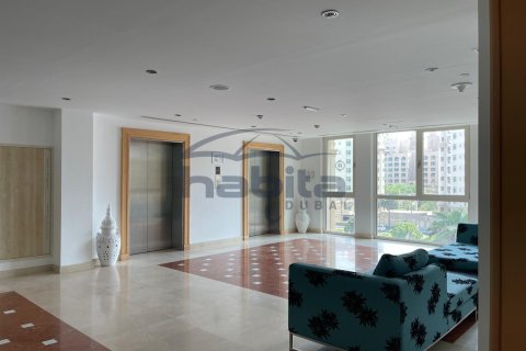 Снять в аренду квартиру в Shoreline Apartments, Пальма Джумейра, Дубай: 2 спальни, 191.8м², № 7669 - фото 12