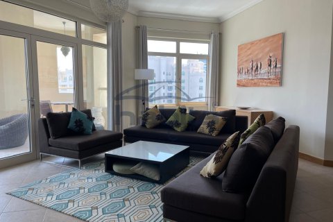 Снять в аренду квартиру в Shoreline Apartments, Пальма Джумейра, Дубай: 2 спальни, 191.8м², № 7669 - фото 1