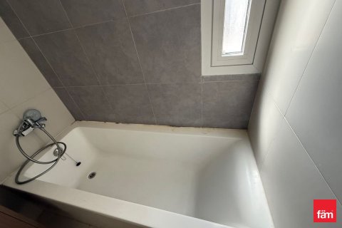 Купить квартиру в Дубае: 2 спальни, 112.4м², № 93643 - фото 11