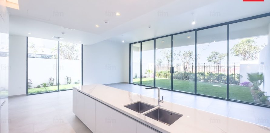 Adosado en Dubai, 4 dormitorios, 312 m², № 11232