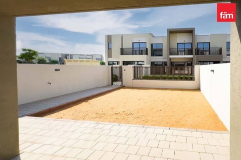 Снять в аренду виллу в Дубае: 3 спальни, 161.3м², № 71764 - фото 4