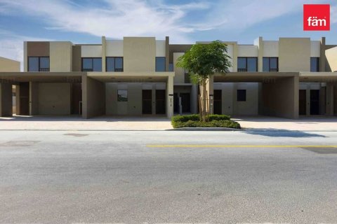 Снять в аренду виллу в Дубае: 3 спальни, 161.3м², № 71764 - фото 5