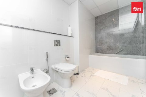 Apartment in Business Bay, Dubai 2 bedrooms, 126.2 sq.m. № 94737 - photo 24