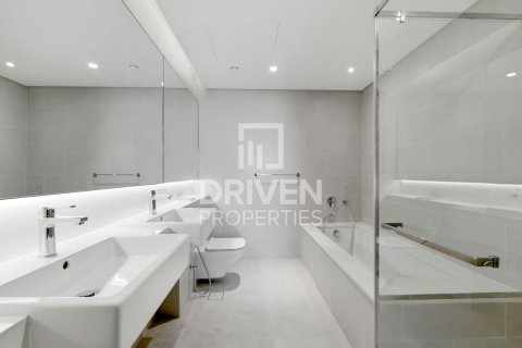 Apartment in Al Wasl, Dubai 2 bedrooms, 147.25 sq.m. № 138624 - photo 22