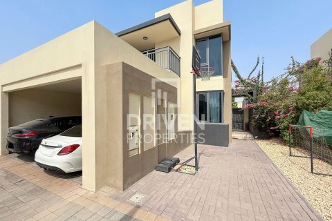 Villa en Maple at Dubai Hills Estate, Dubai Hills Estate, Dubai, 5 dormitorios, 254 m², № 66019 - foto 2