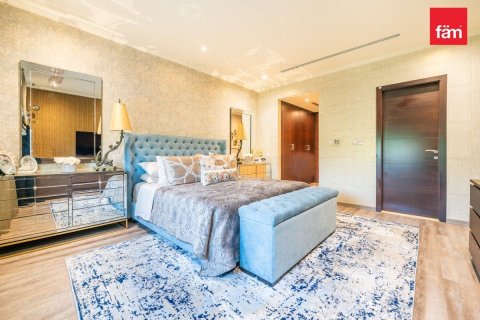 Villa in Jumeirah Park, Dubai 3 bedrooms, 679.9 sq.m. № 49930 - photo 18