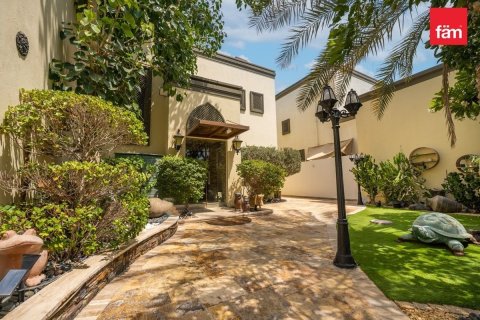 Villa in Jumeirah Park, Dubai 3 bedrooms, 679.9 sq.m. № 49930 - photo 26