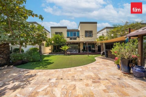 Villa in Jumeirah Park, Dubai 3 bedrooms, 679.9 sq.m. № 49930 - photo 11