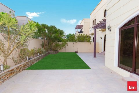 Townhouse in Dubai 4 bedrooms, 297.7 sq.m. № 49918 - photo 6