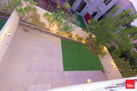 Townhouse in Dubai 4 bedrooms, 297.7 sq.m. № 49918 - photo 15