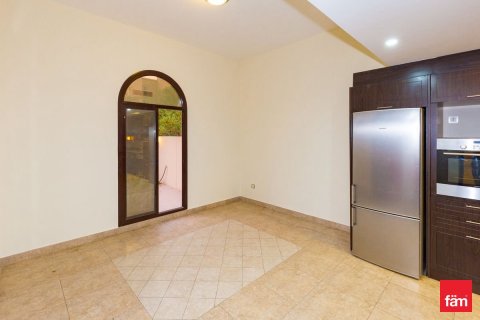 Townhouse in Dubai 4 bedrooms, 297.7 sq.m. № 49918 - photo 11