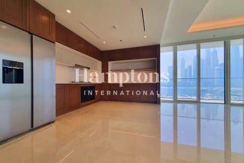 Apartment in Dubai Harbour, Dubai 3 bedrooms, 177.86929671 sq.m. № 113048 - photo 5
