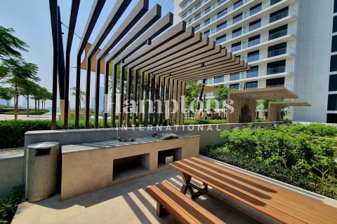 Apartment in Dubai Harbour, Dubai 3 bedrooms, 177.86929671 sq.m. № 113048 - photo 16