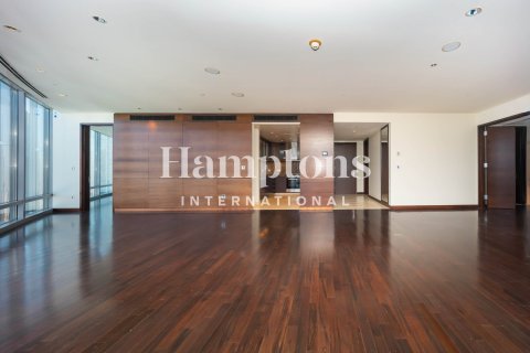 Apartment in Burj Khalifa, Dubai 2 bedrooms, 165.17967594 sq.m. № 113041 - photo 22