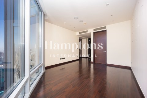 Apartment in Burj Khalifa, Dubai 2 bedrooms, 165.17967594 sq.m. № 113041 - photo 16