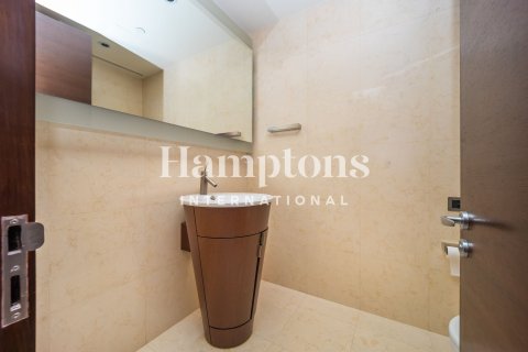 Apartment in Burj Khalifa, Dubai 2 bedrooms, 165.17967594 sq.m. № 113041 - photo 9
