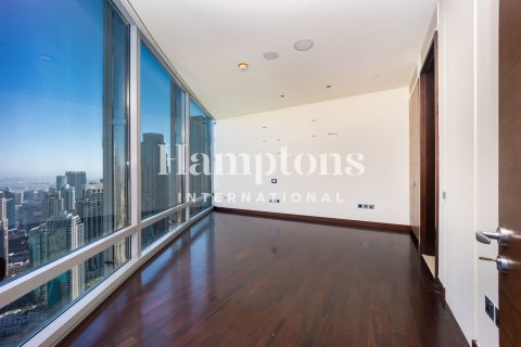 Apartment in Burj Khalifa, Dubai 2 bedrooms, 165.17967594 sq.m. № 113041 - photo 6