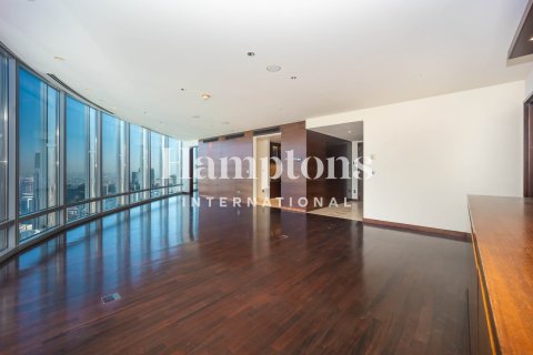 Apartment in Burj Khalifa, Dubai 2 bedrooms, 165.17967594 sq.m. № 113041 - photo 7