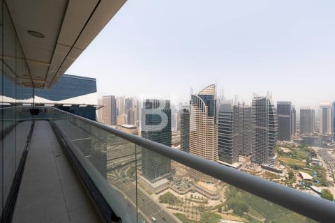 Penthouse in Jumeirah Lake Towers, Dubai 5 bedrooms, 333 sq.m. № 21504 - photo 13