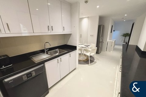 Apartment in Bahar, Jumeirah Beach Residence, Dubai 2 bedrooms, 101 sq.m. № 76444 - photo 6