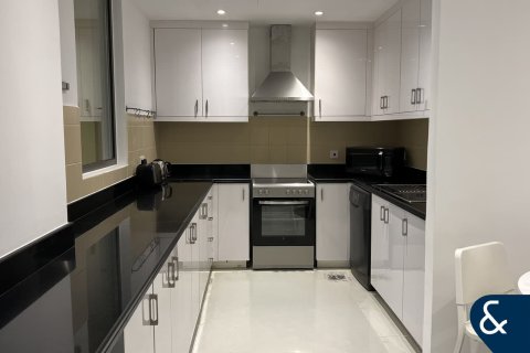 Apartment in Bahar, Jumeirah Beach Residence, Dubai 2 bedrooms, 101 sq.m. № 76444 - photo 14