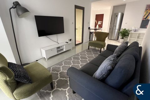 Apartment in Bahar, Jumeirah Beach Residence, Dubai 2 bedrooms, 101 sq.m. № 76444 - photo 1