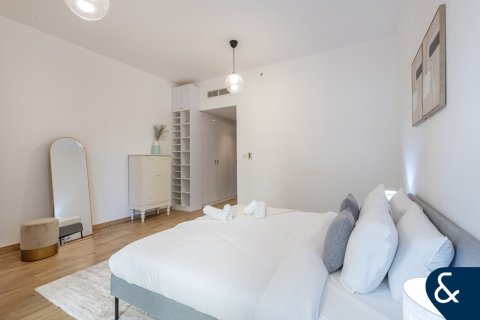 Apartment in Bahar, Jumeirah Beach Residence, Dubai 2 bedrooms, 101 sq.m. № 76444 - photo 6